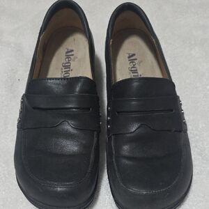 Alegria Classic Black Leather Loafers